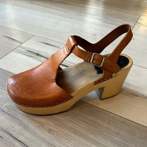 Swedish Hasbeens T Strap Flatform Clogs Cognac Leather size 40